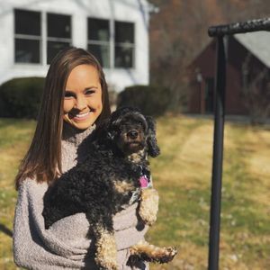 Meet your Posher, Laura